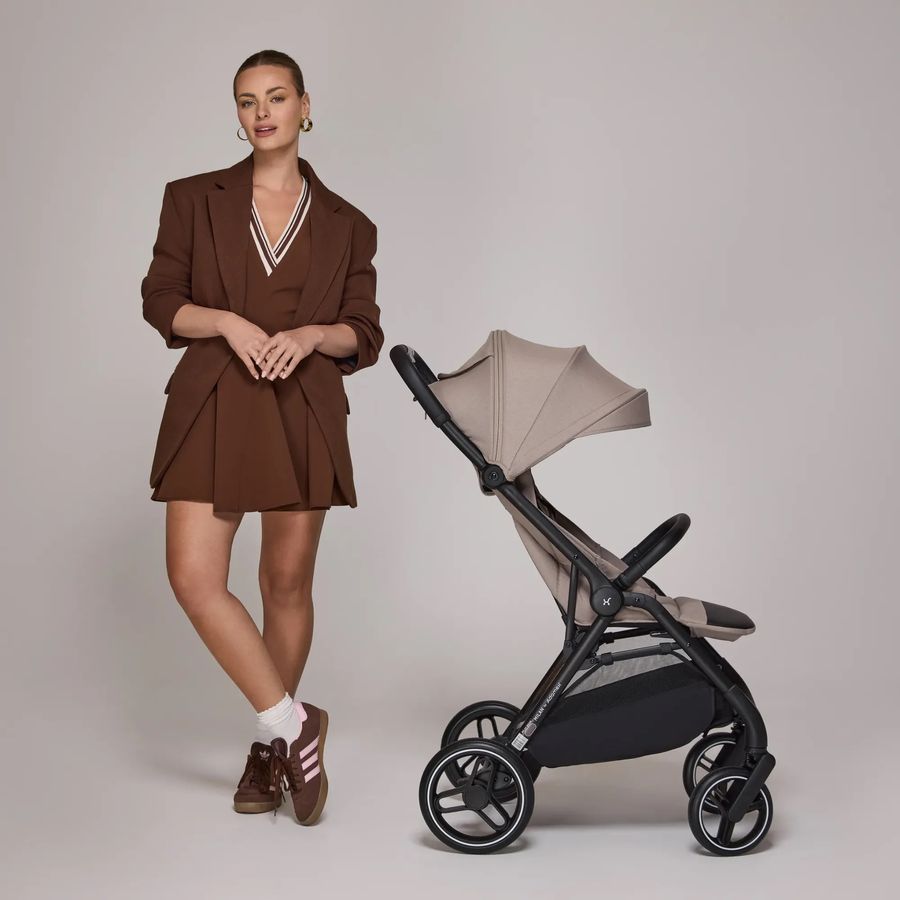 Прогулочная коляска Adamex Milan Black